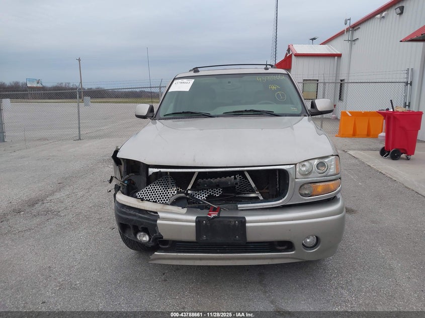 2005 GMC Yukon Denali VIN: 1GKEK63U25J139294 Lot: 43788661