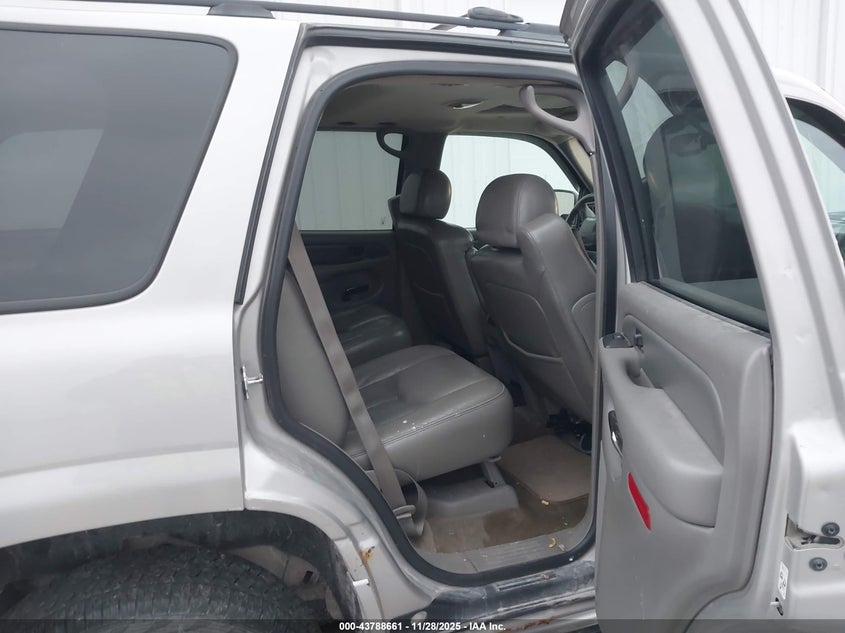 2005 GMC Yukon Denali VIN: 1GKEK63U25J139294 Lot: 43788661