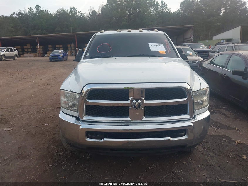 2018 Ram 3500 Tradesman 4X4 8' Box VIN: 3C63RRGL0JG267635 Lot: 43788686