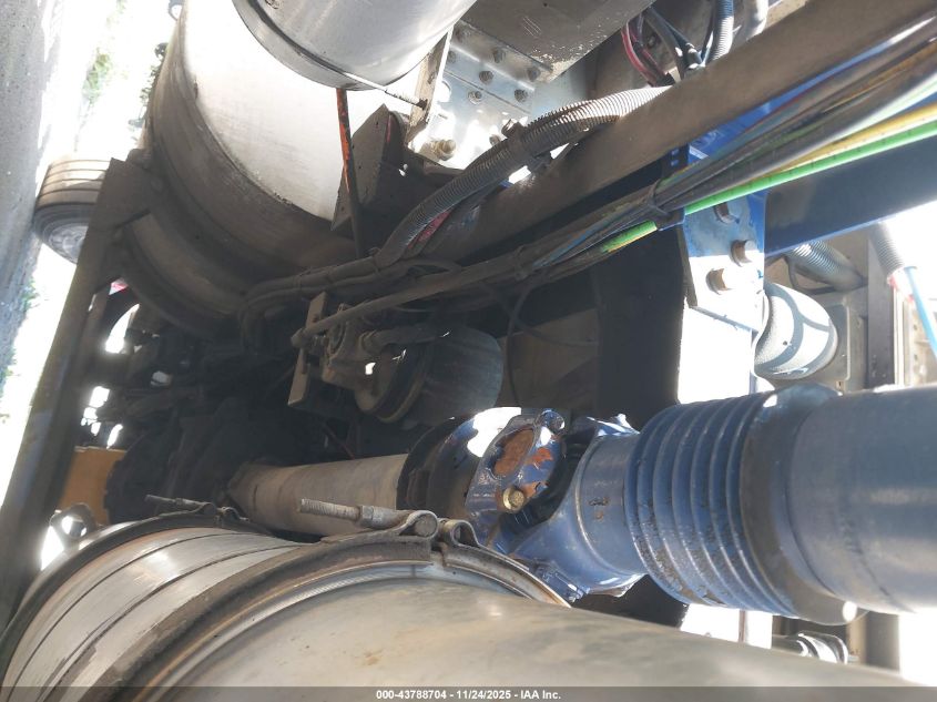 2009 International 9200 9200I VIN: 2HSCESBR59C070080 Lot: 43788704