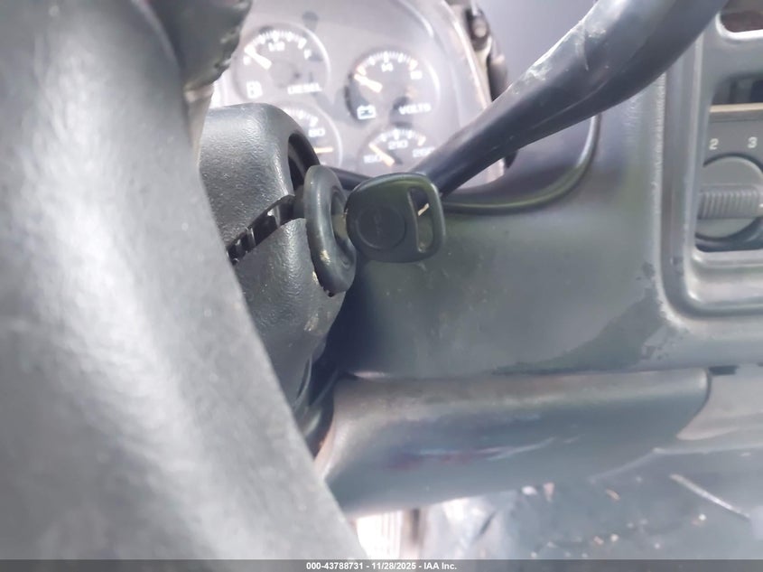 2002 GMC Sierra 3500 Sle VIN: 1GTJK39152E167620 Lot: 43788731