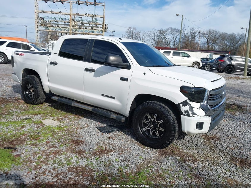 TOYOTA TUNDRA SR5 5.7L V8
