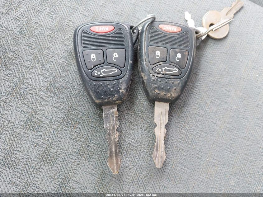 2007 Jeep Liberty Sport VIN: 1J4GL48K77W701400 Lot: 43788778