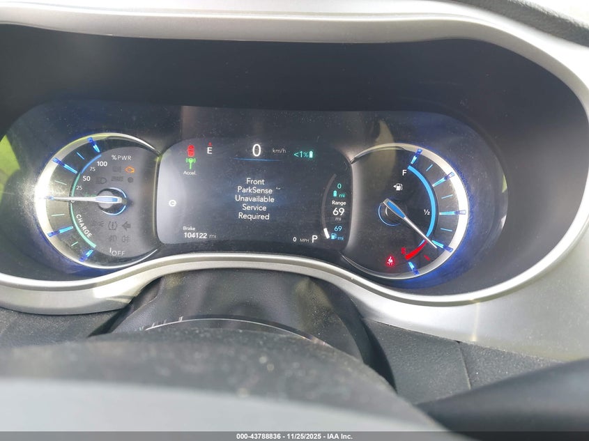 2022 Chrysler Pacifica Hybrid Touring L VIN: 2C4RC1L79NR173543 Lot: 43788836