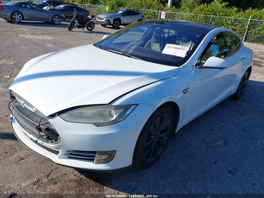 2016 Tesla Model S 60D/70D/75D/85D/90D VIN: 5YJSA1E27GF129418 Lot: 43788895
