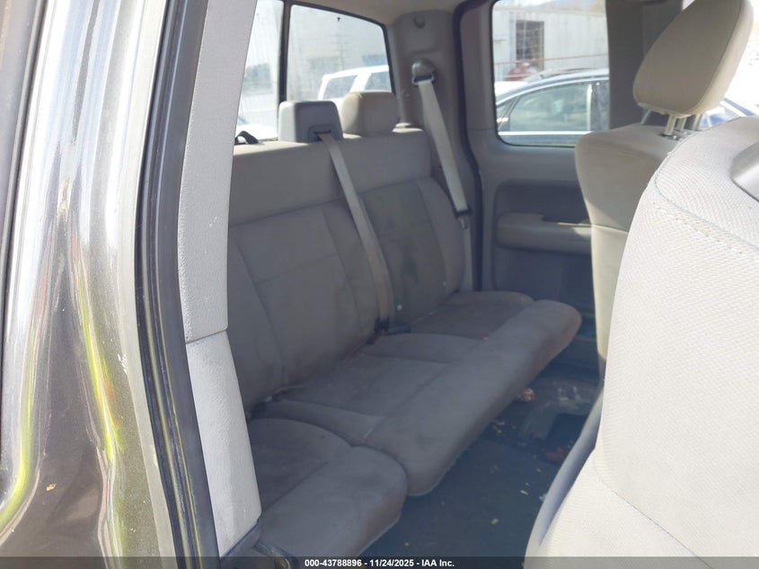 2005 Ford F-150 Stx/Xl/Xlt VIN: 1FTRX12WX5NB41226 Lot: 43788896