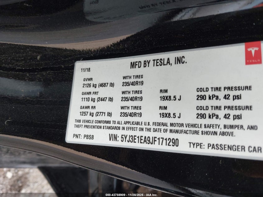 2018 Tesla Model 3 Long Range/Mid Range VIN: 5YJ3E1EA9JF171290 Lot: 43788909