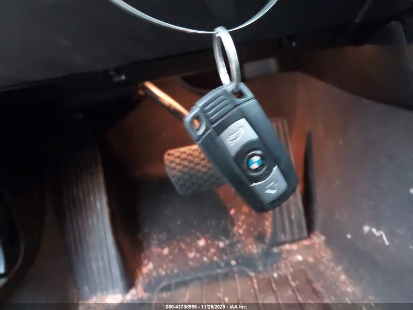 2010 BMW 328I VIN: WBAPH7G52ANM50087 Lot: 43788996