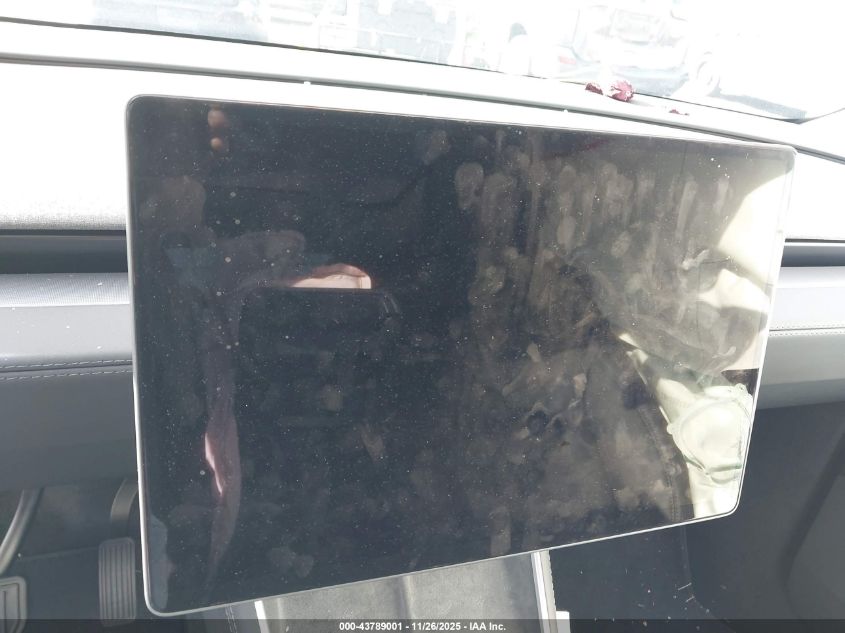 2026 Tesla Model Y Long Range Dual Motor All-Wheel Drive/Long Range Launch Series VIN: 7SAYGDEEXTA501042 Lot: 43789001