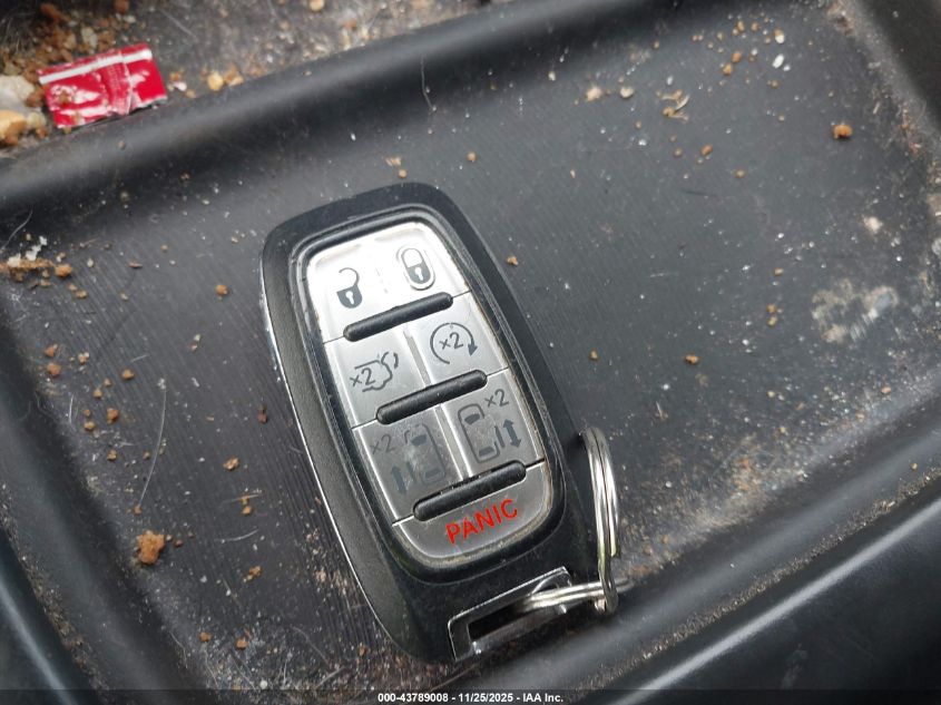 2017 Chrysler Pacifica Touring-L VIN: 2C4RC1BG1HR788061 Lot: 43789008