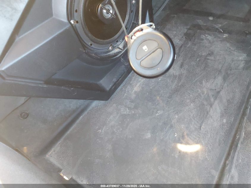 2020 Polaris Slingshot Sl VIN: 57XAAPHD3L8138548 Lot: 43789037