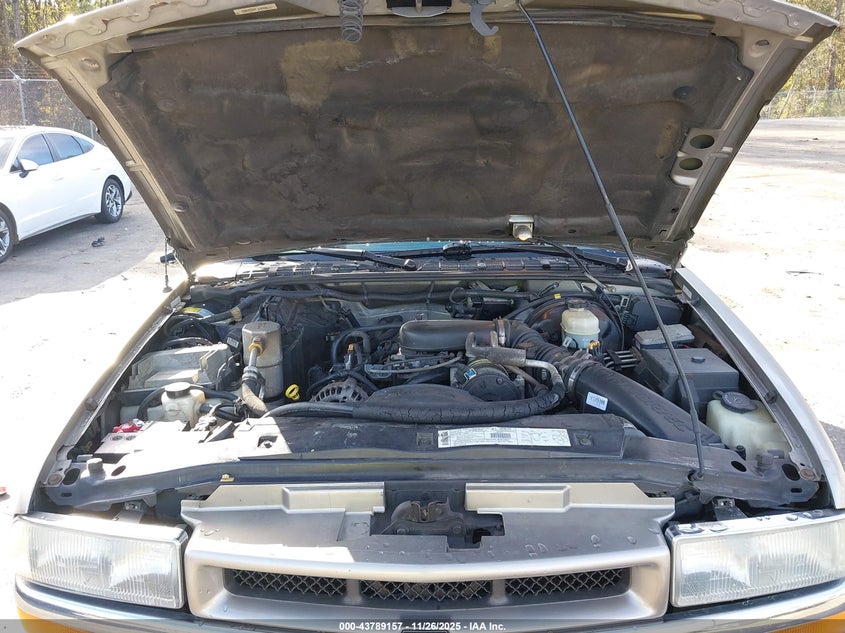 2001 Chevrolet Blazer Lt VIN: 1GNCS13W312120708 Lot: 43789157