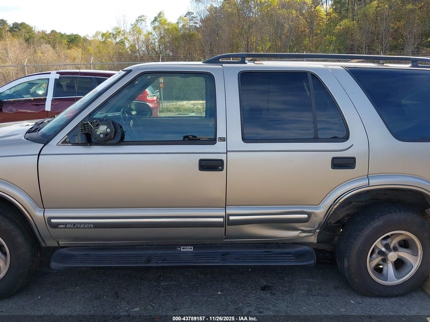 2001 Chevrolet Blazer Lt VIN: 1GNCS13W312120708 Lot: 43789157