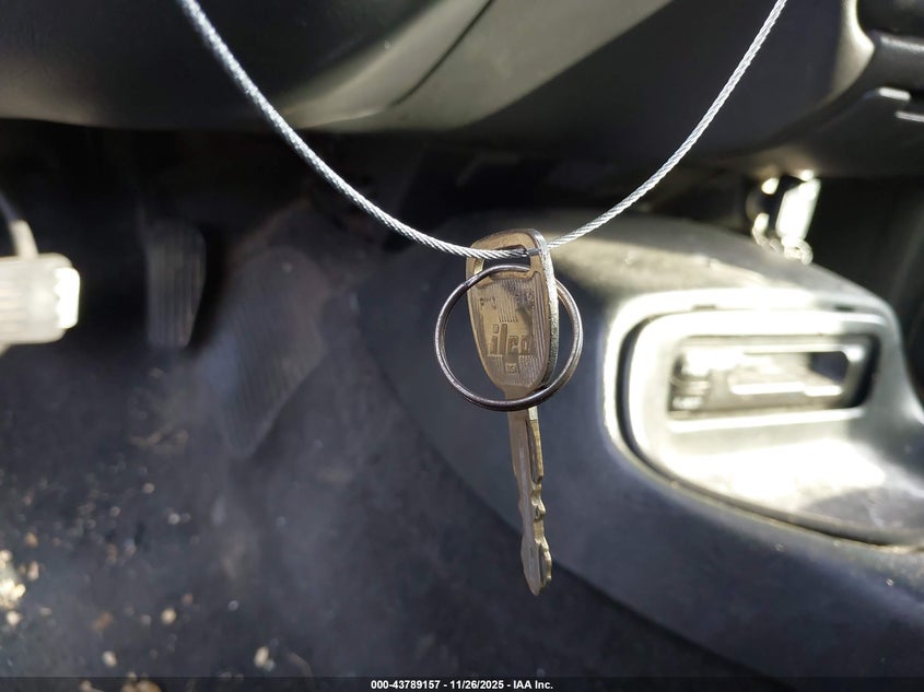 2001 Chevrolet Blazer Lt VIN: 1GNCS13W312120708 Lot: 43789157