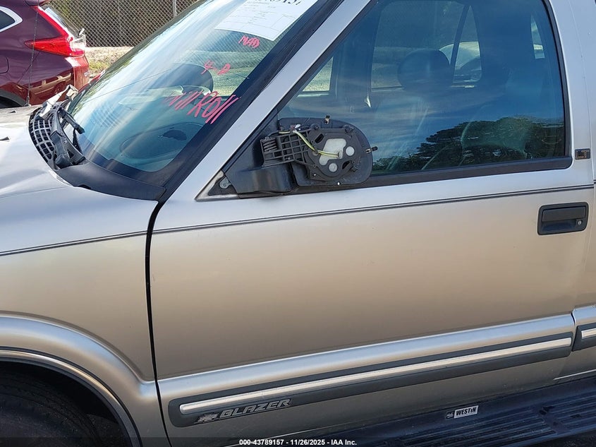 2001 Chevrolet Blazer Lt VIN: 1GNCS13W312120708 Lot: 43789157