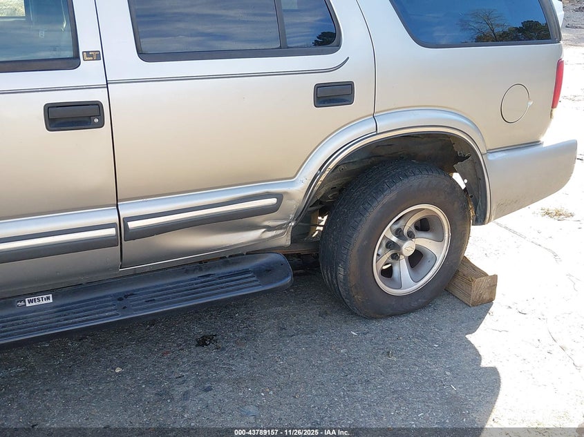 2001 Chevrolet Blazer Lt VIN: 1GNCS13W312120708 Lot: 43789157