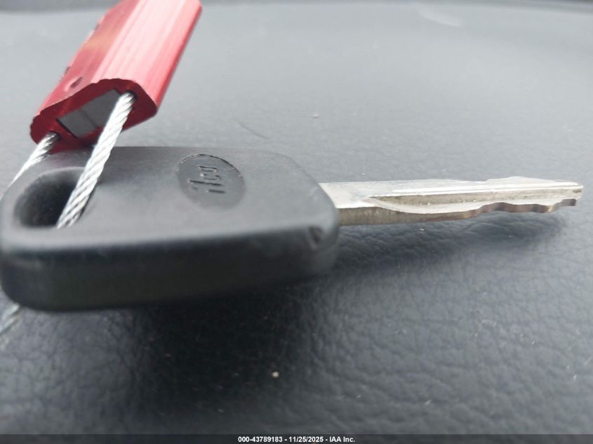 1998 Ford Mustang VIN: 1FAFP444XWF192162 Lot: 43789183