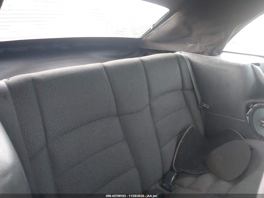 1998 Ford Mustang VIN: 1FAFP444XWF192162 Lot: 43789183