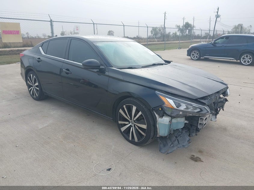 NISSAN ALTIMA SR FWD