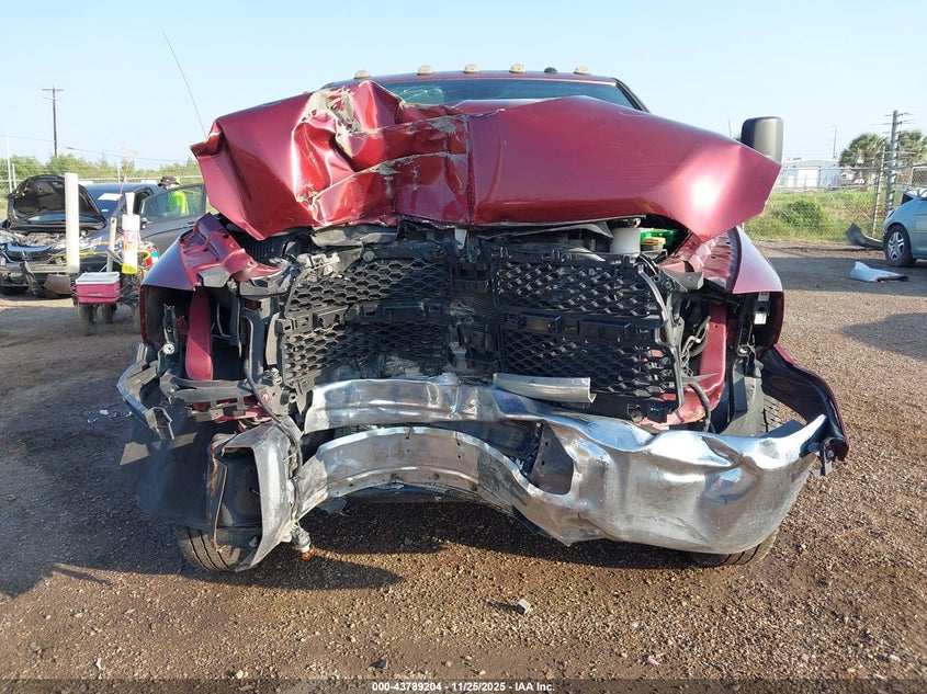 2018 Ram 3500 Tradesman 4X2 8' Box VIN: 3C63RPGL8JG421450 Lot: 43789204