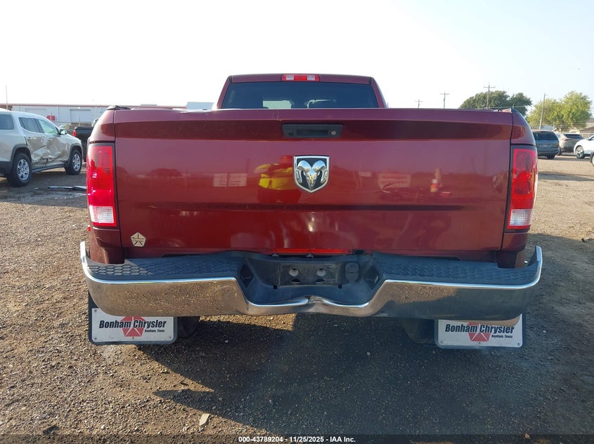 2018 Ram 3500 Tradesman 4X2 8' Box VIN: 3C63RPGL8JG421450 Lot: 43789204