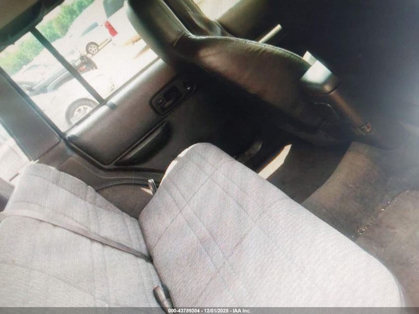 2001 Jeep Cherokee Sport VIN: 1J4FF48S71L505419 Lot: 43789304