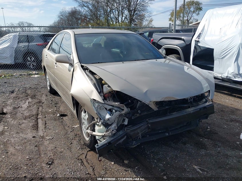 2003 Toyota Camry Le VIN: 4T1BE32K63U752868 Lot: 43789350