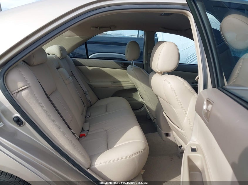 2003 Toyota Camry Le VIN: 4T1BE32K63U752868 Lot: 43789350