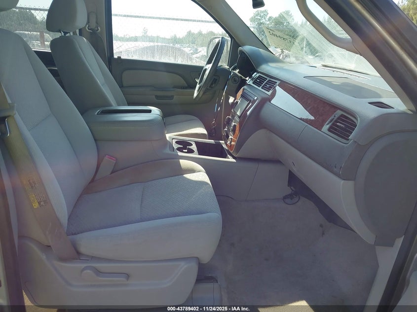 1GNFK13077R132501 2007 CHEVROLET TAHOE photo no. 5