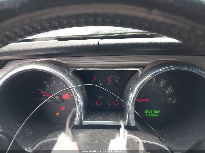 2007 Ford Mustang V6 Deluxe/V6 Premium VIN: 1ZVFT84N675242842 Lot: 43789487