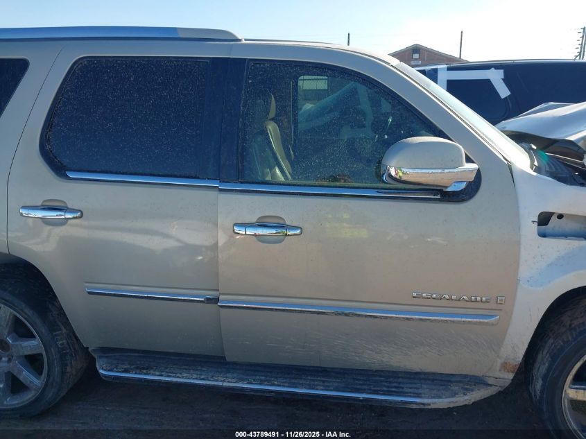 2009 Cadillac Escalade Standard VIN: 1GYFK232X9R156112 Lot: 43789491