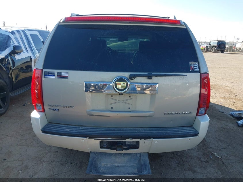 2009 Cadillac Escalade Standard VIN: 1GYFK232X9R156112 Lot: 43789491