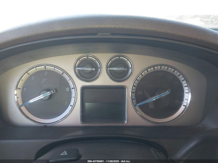 2009 Cadillac Escalade Standard VIN: 1GYFK232X9R156112 Lot: 43789491