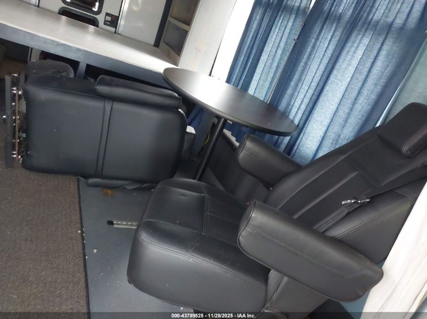 2007 Ford E-350 Cutaway VIN: 1FDWE35P47DA20348 Lot: 43789525