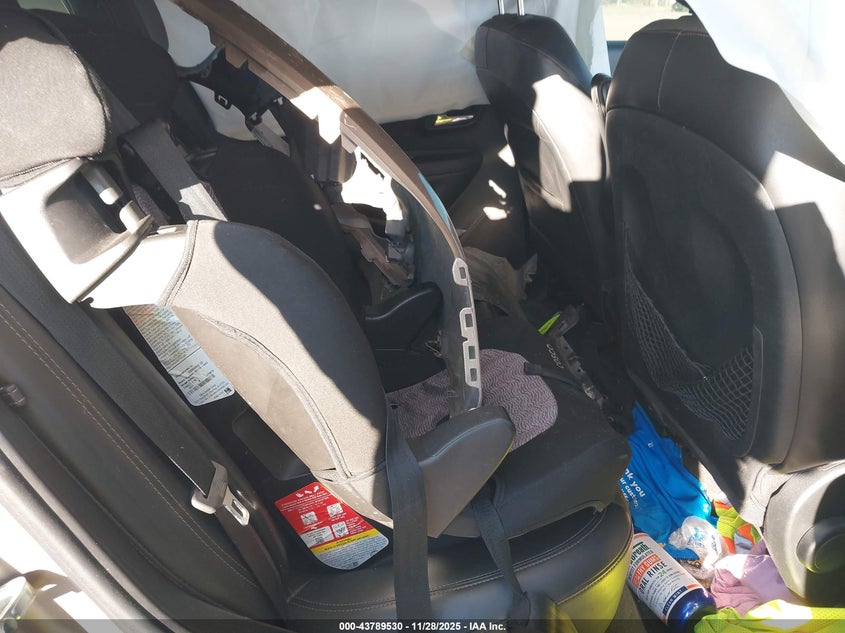 3GNCJPSB5JL400276 2018 CHEVROLET TRAX photo no. 8