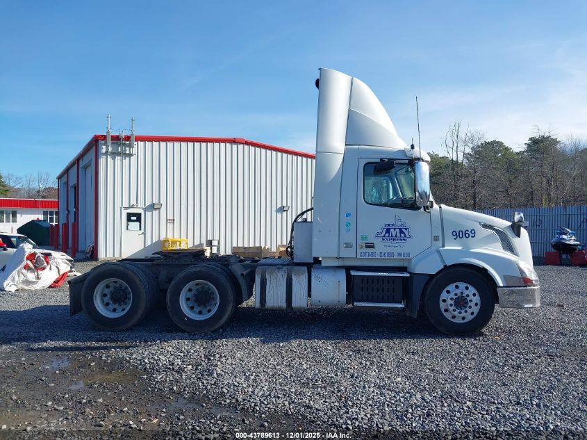 2015 Volvo Vn Vnl VIN: 4V4NC9EG0FN909069 Lot: 43789613