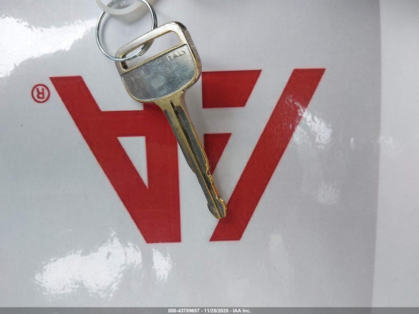 1996 Toyota Avalon Xl/Xls VIN: 4T1BF12B4TU095294 Lot: 43789657