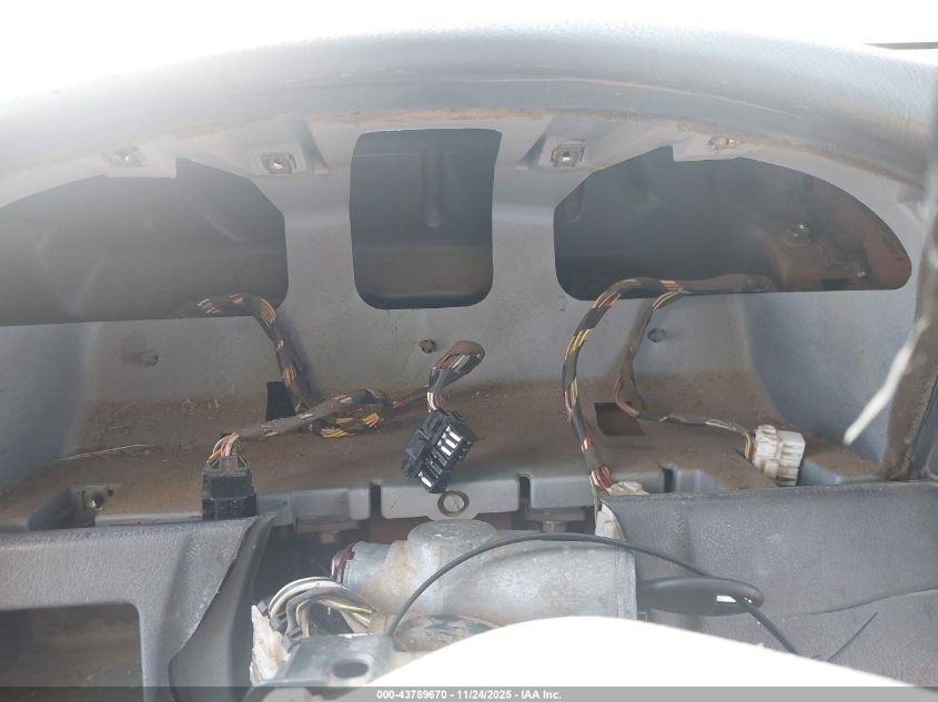 1997 Nissan 4X2 Truck Xe VIN: 1N6SD11S8VC334055 Lot: 43789670