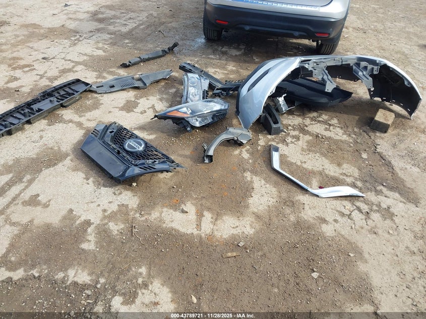 2020 Nissan Rogue Sport S Fwd Xtronic Cvt VIN: JN1BJ1CV7LW263965 Lot: 43789721