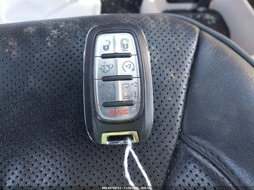 2020 Chrysler Pacifica Limited VIN: 2C4RC1GG8LR284463 Lot: 43789722