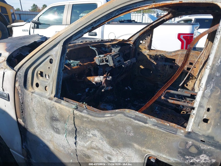 2005 Ford F-150 Stx/Xl/Xlt VIN: 1FTRF12295NA64445 Lot: 43789924