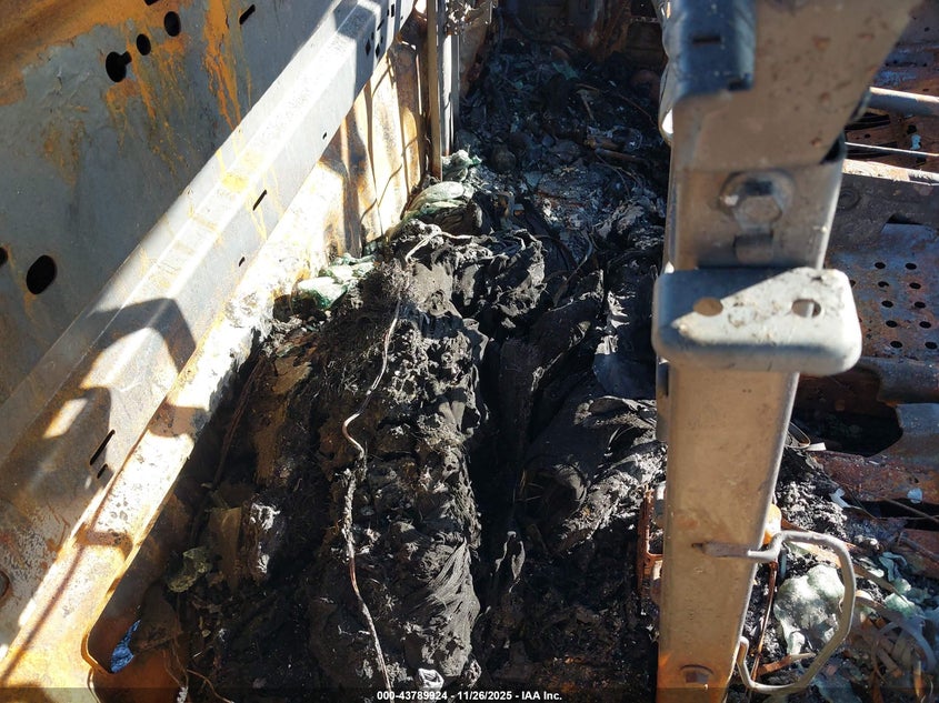 2005 Ford F-150 Stx/Xl/Xlt VIN: 1FTRF12295NA64445 Lot: 43789924