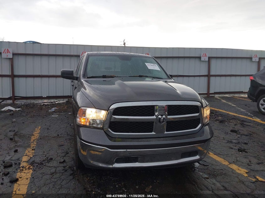 RAM 1500 SLT 4X2 6 4 BOX