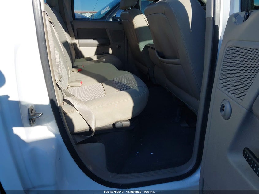 2008 Dodge Ram 1500 Slt VIN: 1D7HA18218S573135 Lot: 43790019