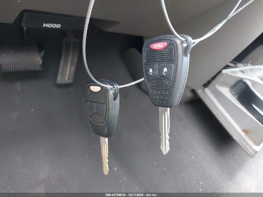 2008 Dodge Ram 1500 Slt VIN: 1D7HA18218S573135 Lot: 43790019