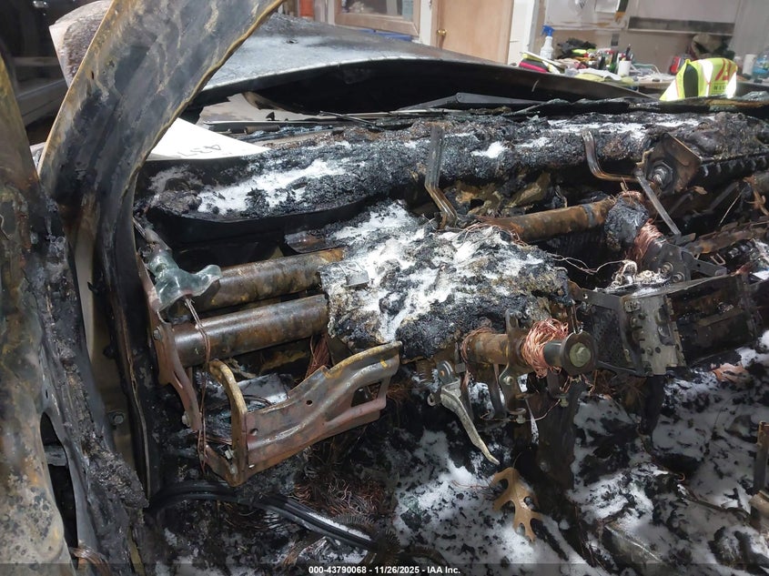 2000 Honda Accord 3.0 Ex VIN: 1HGCG1651YA013090 Lot: 43790068