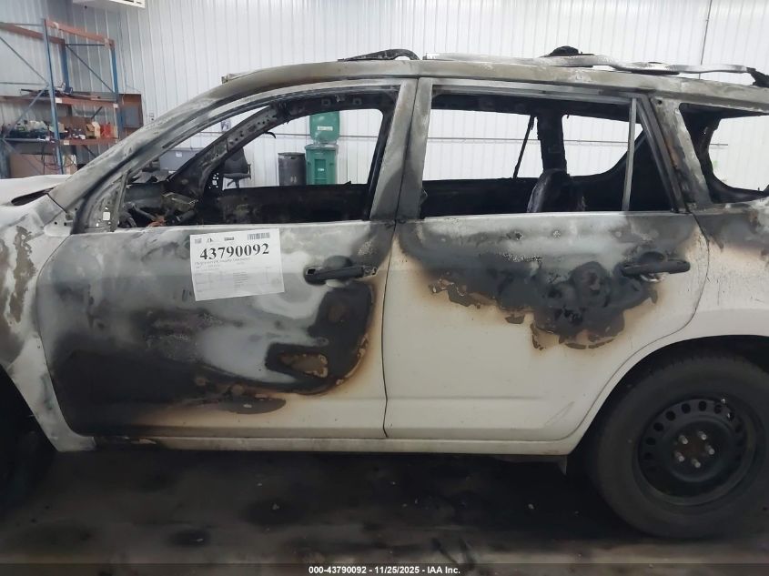 2007 Toyota Rav4 Base V6 VIN: JTMBK33V975019011 Lot: 43790092