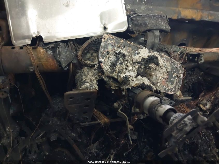 2007 Toyota Rav4 Base V6 VIN: JTMBK33V975019011 Lot: 43790092