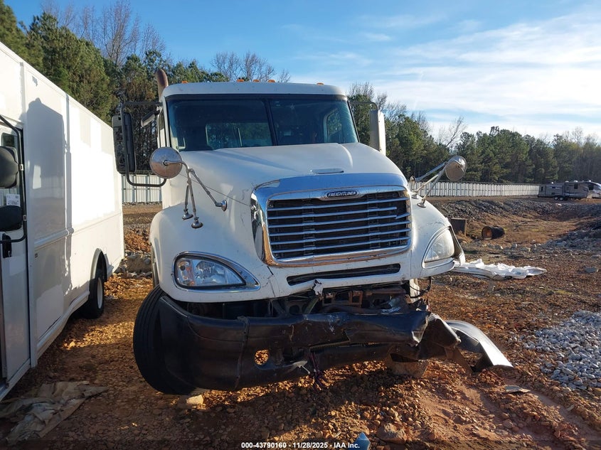 2007 Freightliner Conventional Columbia VIN: 1FUBA5CGX7LY39814 Lot: 43790160