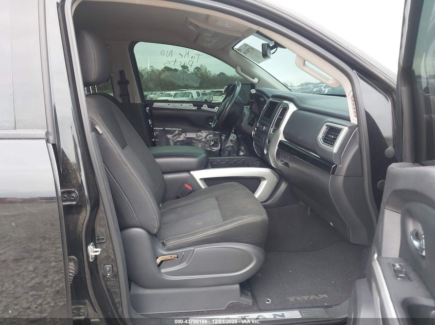 1N6AA1E6XHN544165 2017 NISSAN TITAN photo no. 5